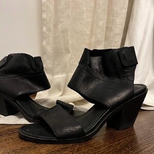 Black Women's Heeled Sandals